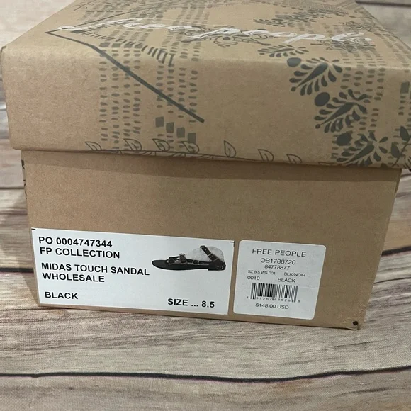 Free People Midas Touch Women’s Size 8.5 Black Strappy Buckle Sandal New in box - Picture 7 of 7